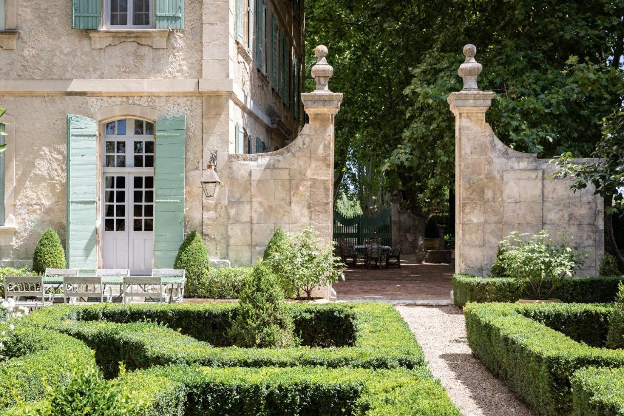 Domaine De Chalamon Bed & Breakfast Saint-Remy-de-Provence Exterior photo
